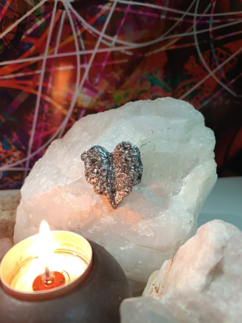 Orgonita / Electronite Hoja Corazón decorativa
