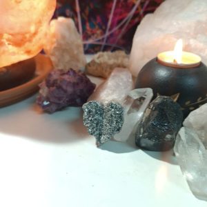 Orgonita / Electronite Hoja Corazón decorativa