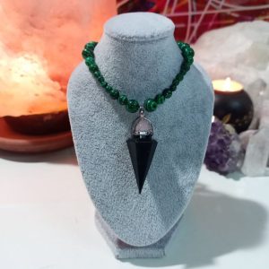 Colgante MAGNETITA con cordón de seda y MALAQUITA