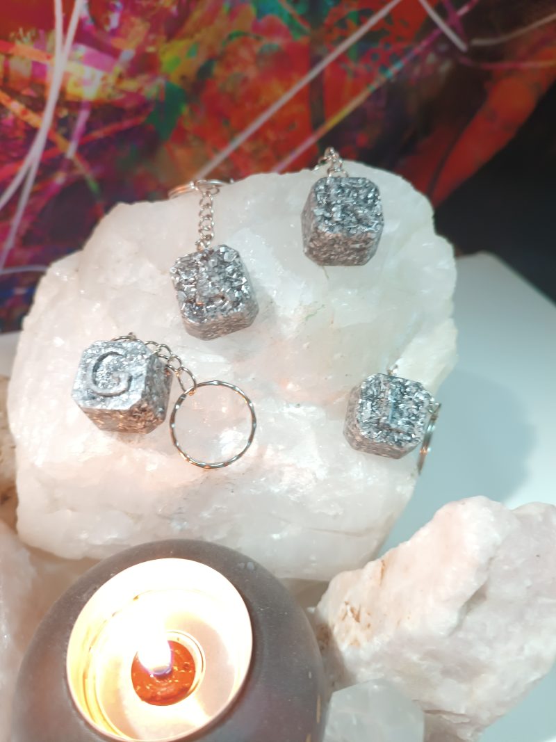 Orgonita / Electronite Llavero con Inicial - Imagen 3