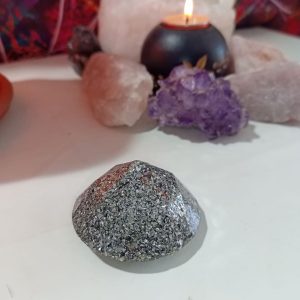 Orgonita / Electronite Pirámide formato diamante Grande