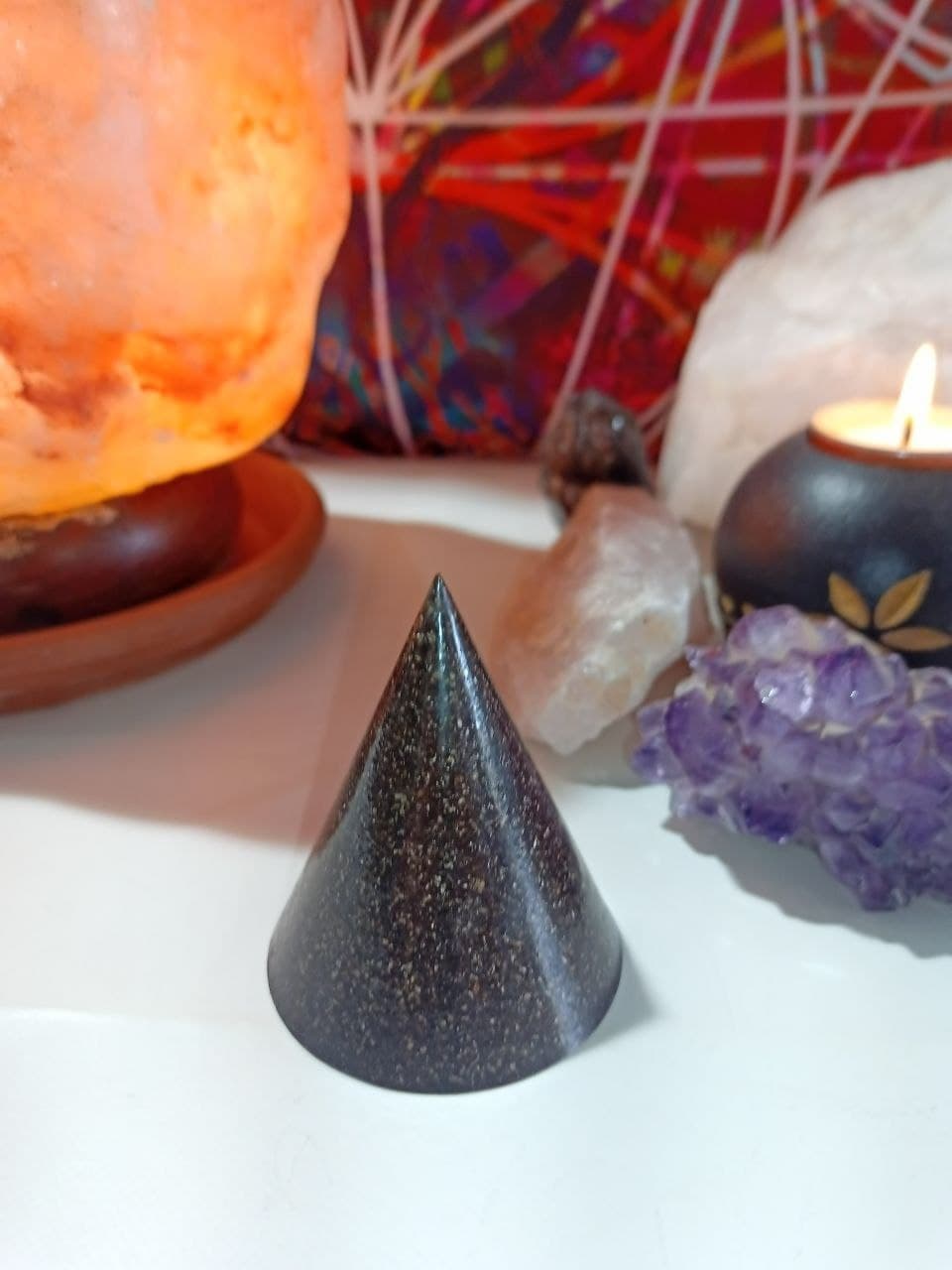 Orgonita VIRUTA DE HIERRO Pirámide cono