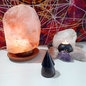 Orgonita VIRUTA DE HIERRO Pirámide Cono y punta de Magnetita