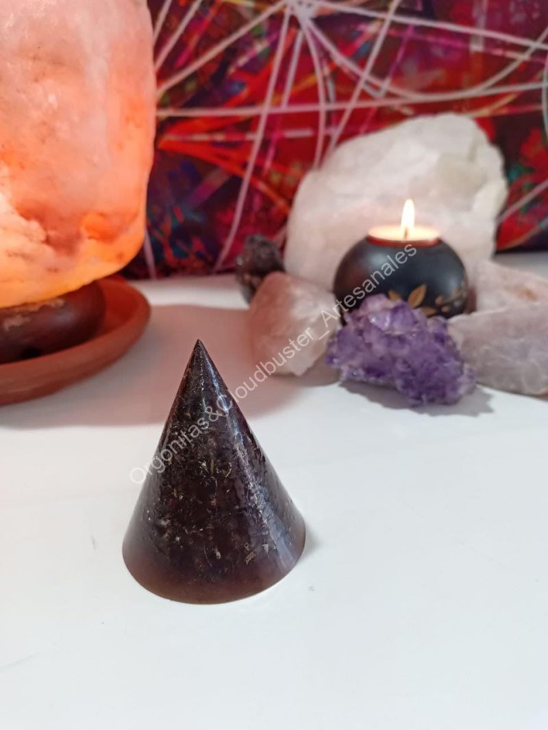 Orgonita VIRUTA DE HIERRO Pirámide cono - Imagen 6