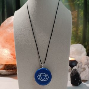 Orgonita / Electronite Colgante o llavero Chakra Tercer Ojo formato Semicírculo