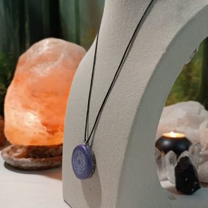 Orgonita / Electronite Colgante o llavero Chakra Tercer Ojo formato Semicírculo