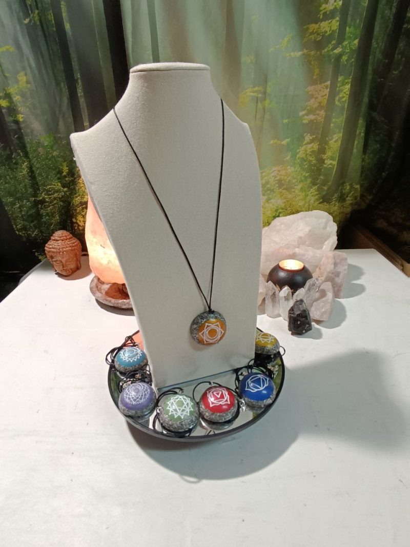 Orgonita / Electronite Colgante o llavero Chakra Sacro formato Semiesfera - Imagen 4