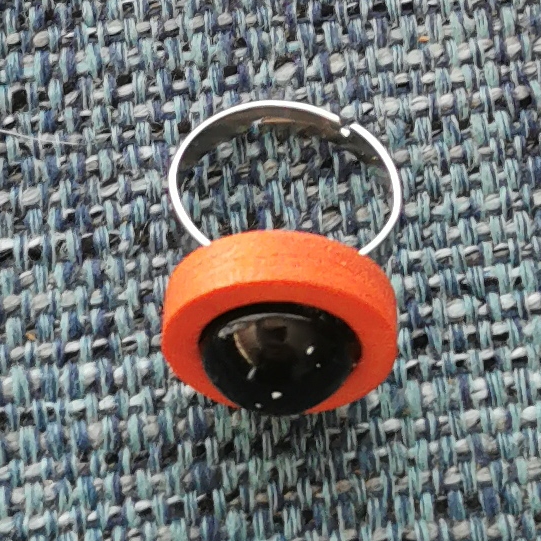 Colgante, pendientes y anillo de Shungita en madera 2 Colores - Imagen 5