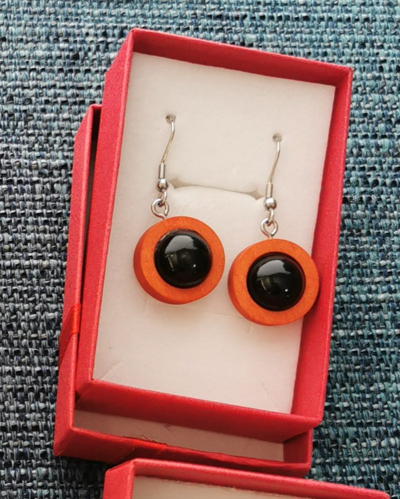 Pendientes de Shungita y madera 2 colores - Imagen 2