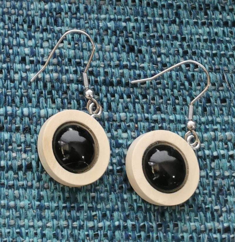 Colgante, pendientes y anillo de Shungita en madera 2 Colores - Imagen 7