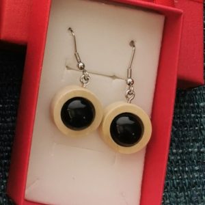 Pendientes de Shungita y madera 2 colores