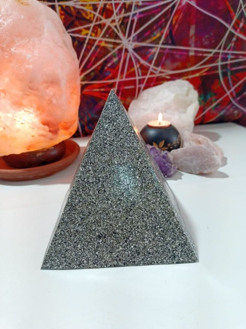 Orgonita / Electronite Formato Pirámide Maxi Grande 4 lados