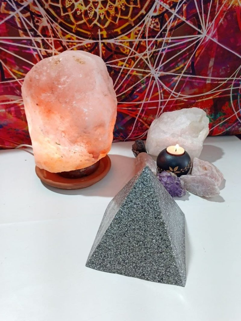 Orgonita / Electronite Formato Pirámide Maxi Grande 4 lados - Imagen 2