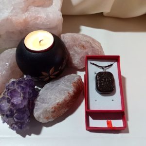 Orgonita VIRUTA PEQUEÑA DE HIERRO colgante Cuadrado