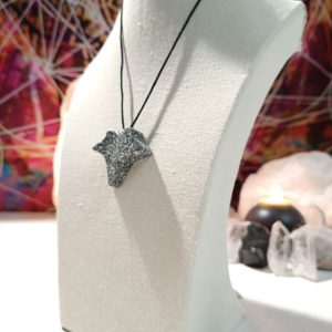 Orgonita / Electronite Colgante Hoja en Punta