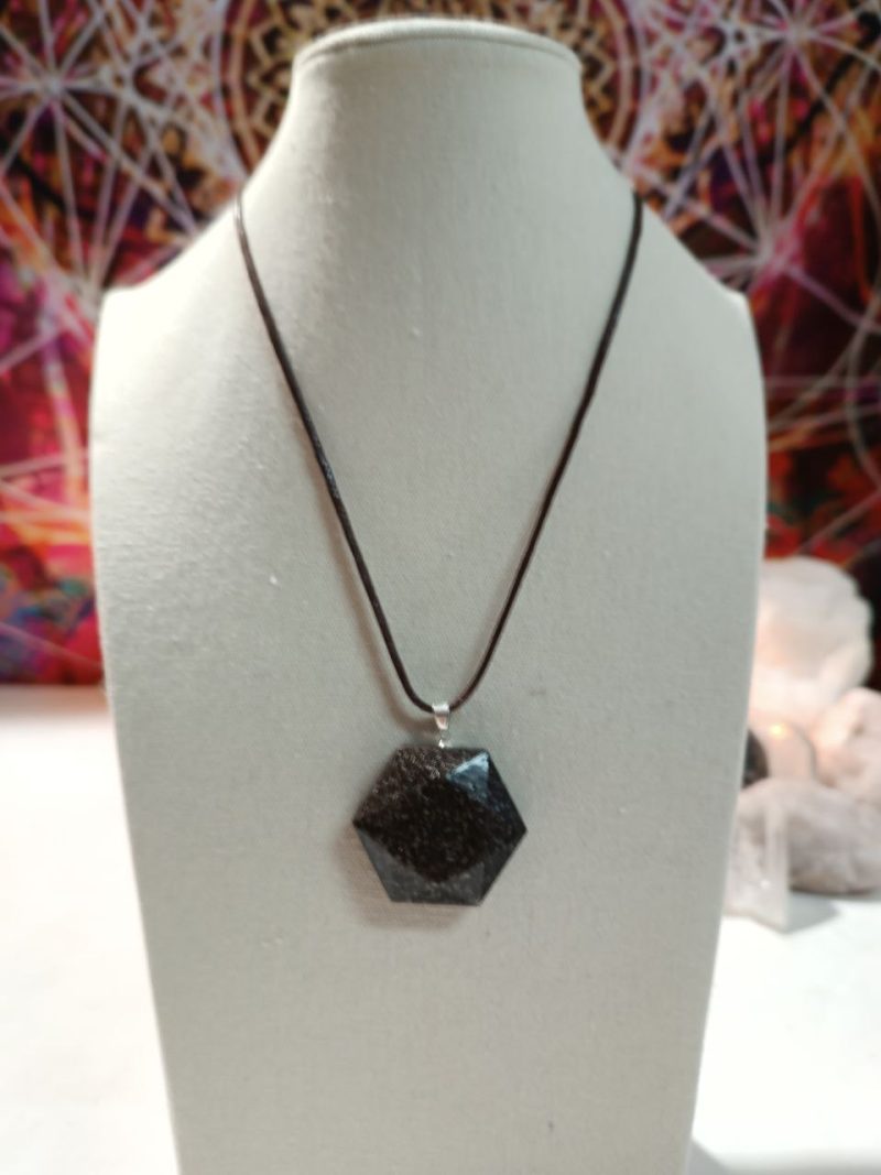 Orgonita VIRUTA PEQUEÑA DE HIERRO colgante Hexágono