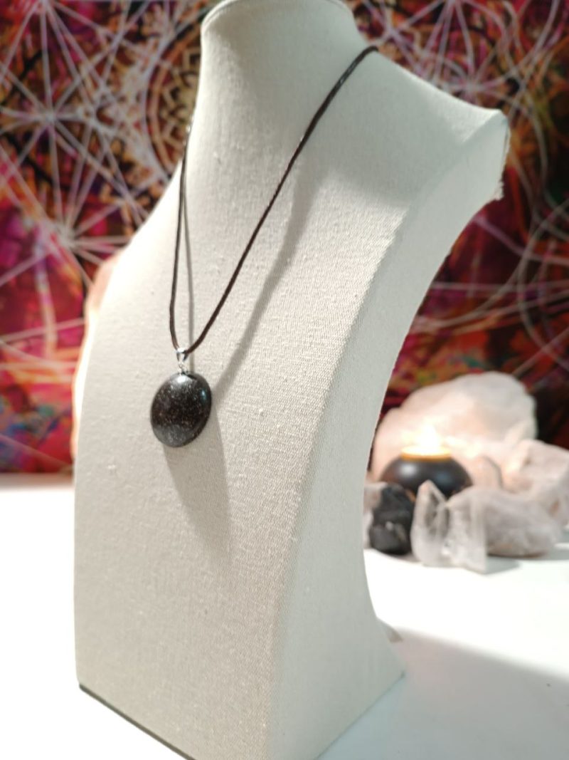 Orgonita VIRUTA PEQUEÑA DE HIERRO colgante Semicírculo Pequeño - Imagen 3