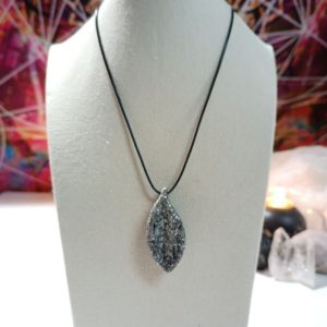 Orgonita / Electronite Colgante forma hoja alargada pico