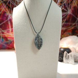 Orgonita / Electronite Colgante forma hoja alargada pico