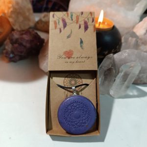 Orgonita / Electronite Colgante o llavero Chakra Corona formato Semicirculo