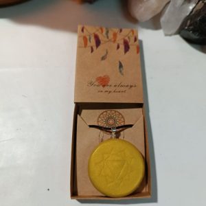 Orgonita / Electronite Colgante o llavero Plexo Solar formato Semicírculo