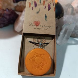 Orgonita / Electronite Colgante o llavero Sacro formato Semicírculo