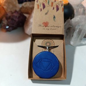 Orgonita / Electronite Colgante o llavero Chakra Tercer Ojo formato Semicírculo