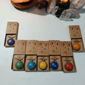 Orgonita / Electronite Colgante o llavero Chakra Plexo Solar formato Semiesfera